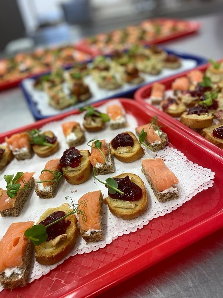 Canapés and Finger Food by David Smyth Catering